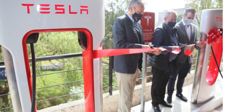 AMLO's energy policy discouraged Tesla to build factory in Mexico