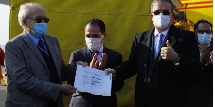 Coronavirus: First shipment of Pfizer-Biotech vaccine arrives in Mexico