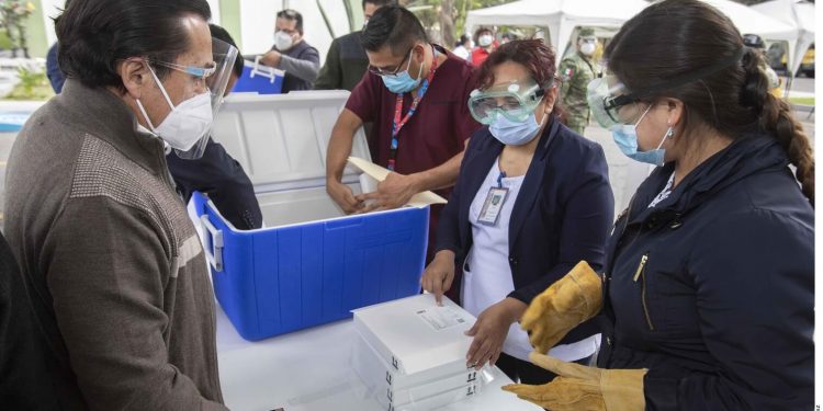 Coronavirus: Mexico rushes to restructure vaccination effort