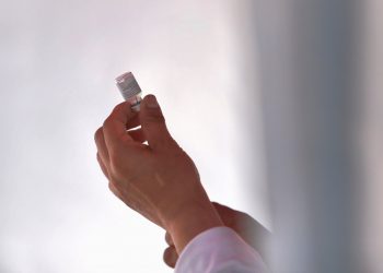 Coronavirus: Mexico pins short-term hopes on AstraZeneca vaccine