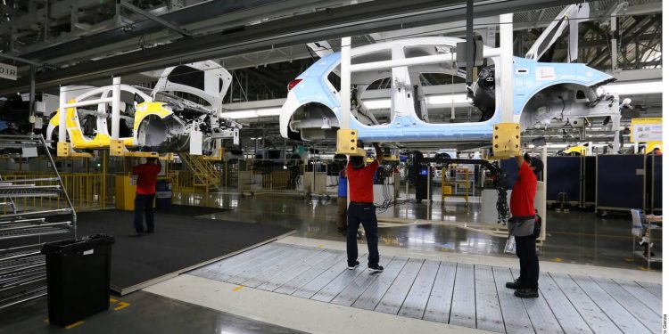 Gas shortages and blackouts disrupt automakers in Mexico