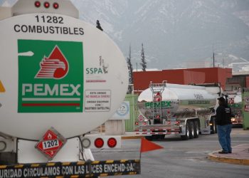 Mexican Congress to moves ahead with hydrocarbon bill shielding Pemex