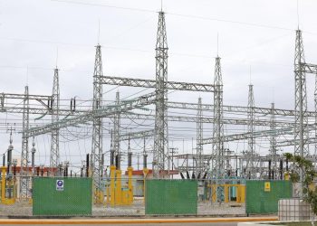 Judge halts Mexico'Judge halts Mexico's electricity law favoring state-run utilitys electricity law favoring state-run utility