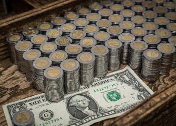 Migrant remittances to Mexico expected to break records again