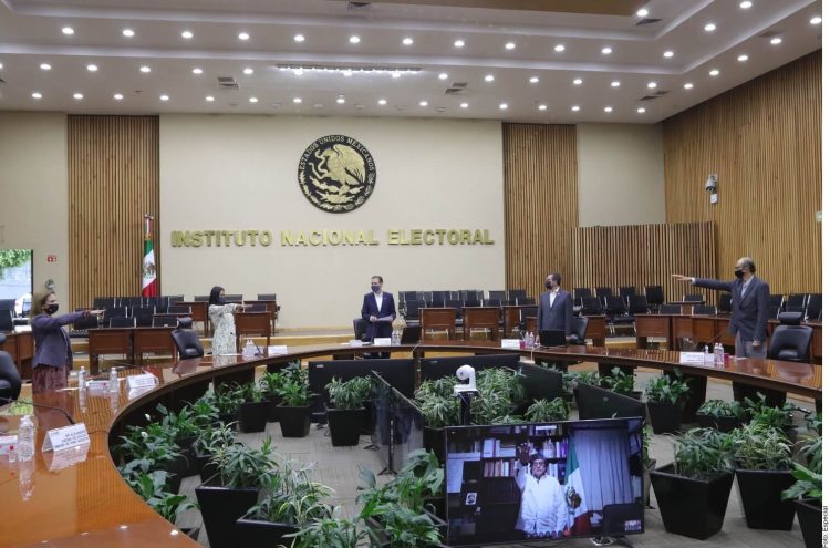 Poll: 65% of voters have confidence in Mexico's electoral body