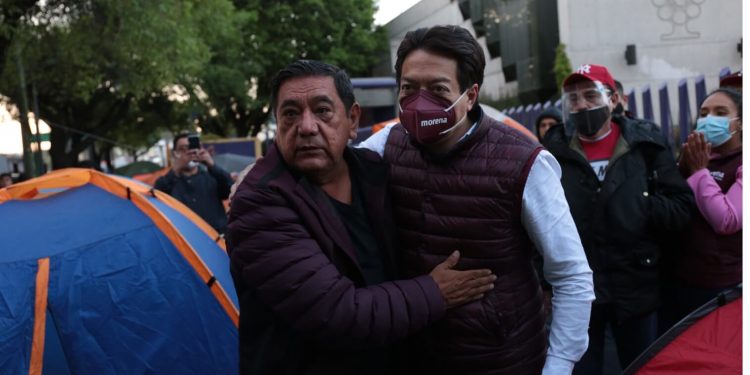Ruling party lays siege to Mexico's electoral body headquarters